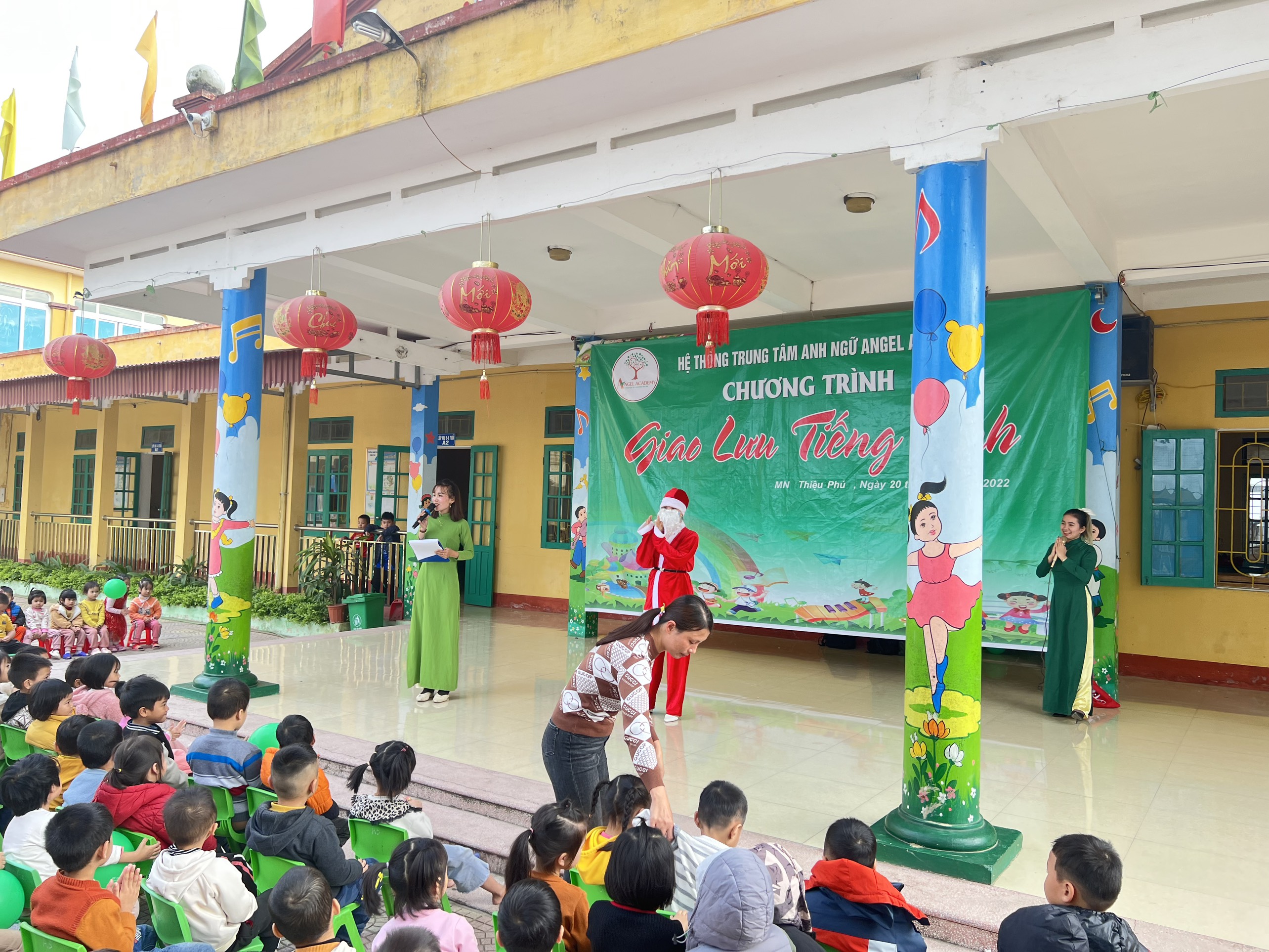 GẮN KẾT TRI THỨC-TRAO NGÀN YÊU THƯƠNG 